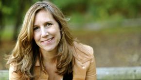 5 QUESTIONS WITH ANGELA PERELLI